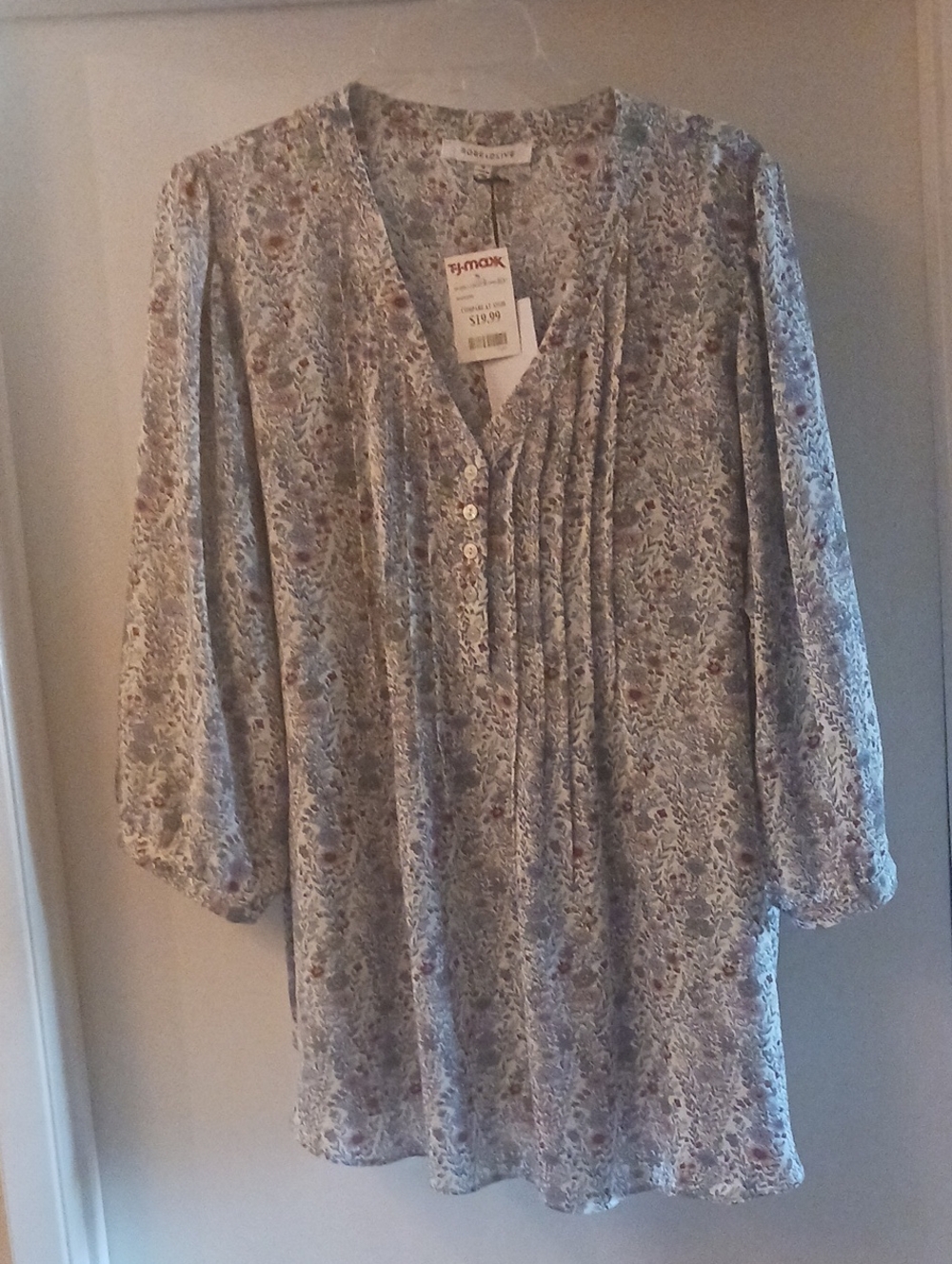 Modern Citizen Light Blue Floral Pintuck V-Neck Tunic